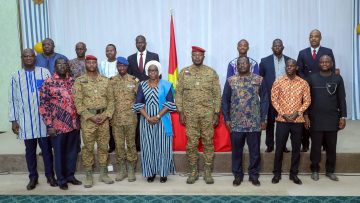 AX1I4463 (1)