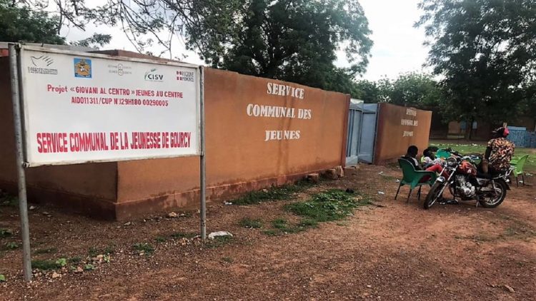 Gourcy maison des jeunes 02