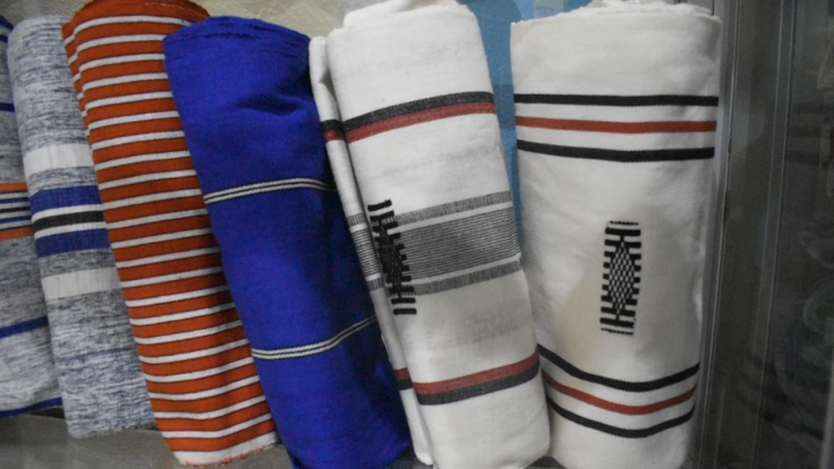 Habillage360.00 01 58 03.Still113