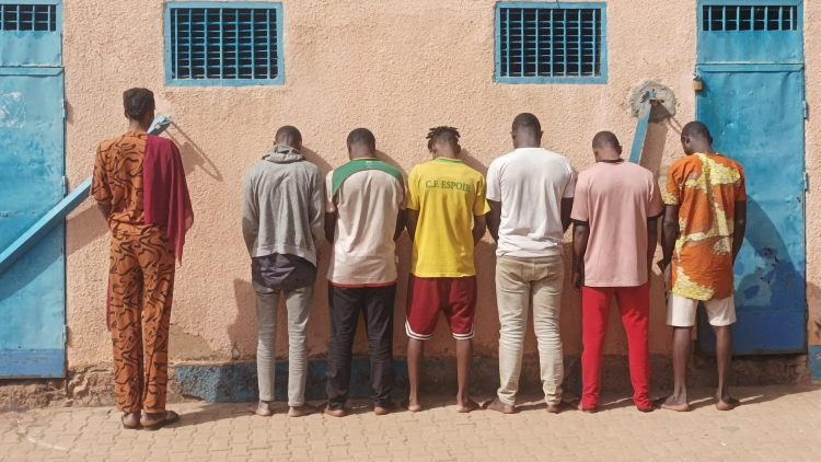 Quelques membres du réseau d’escrocs